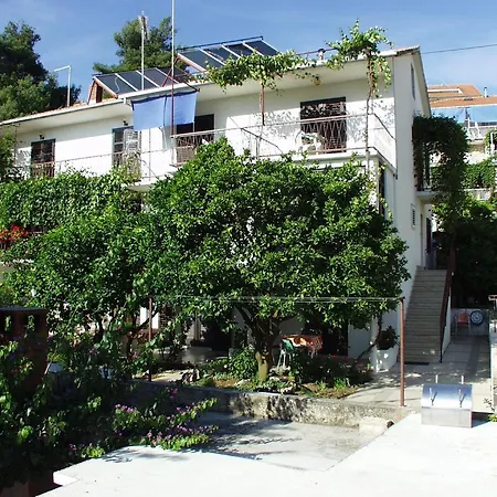Rooms By The Sea Jelsa, Hvar - 127 Gostinjska kuća 3*